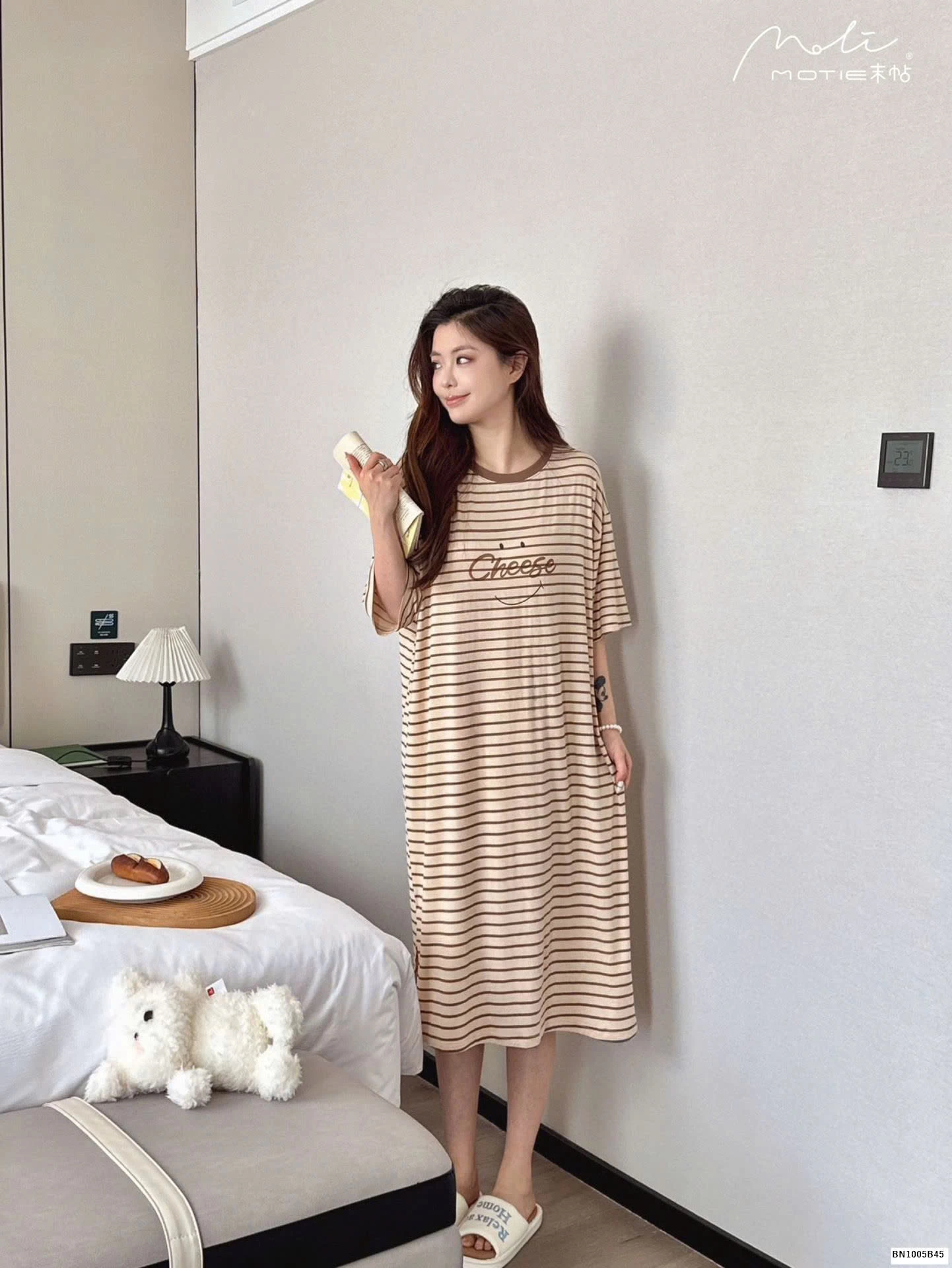 VÁY SUÔNG KẺ MOTIE