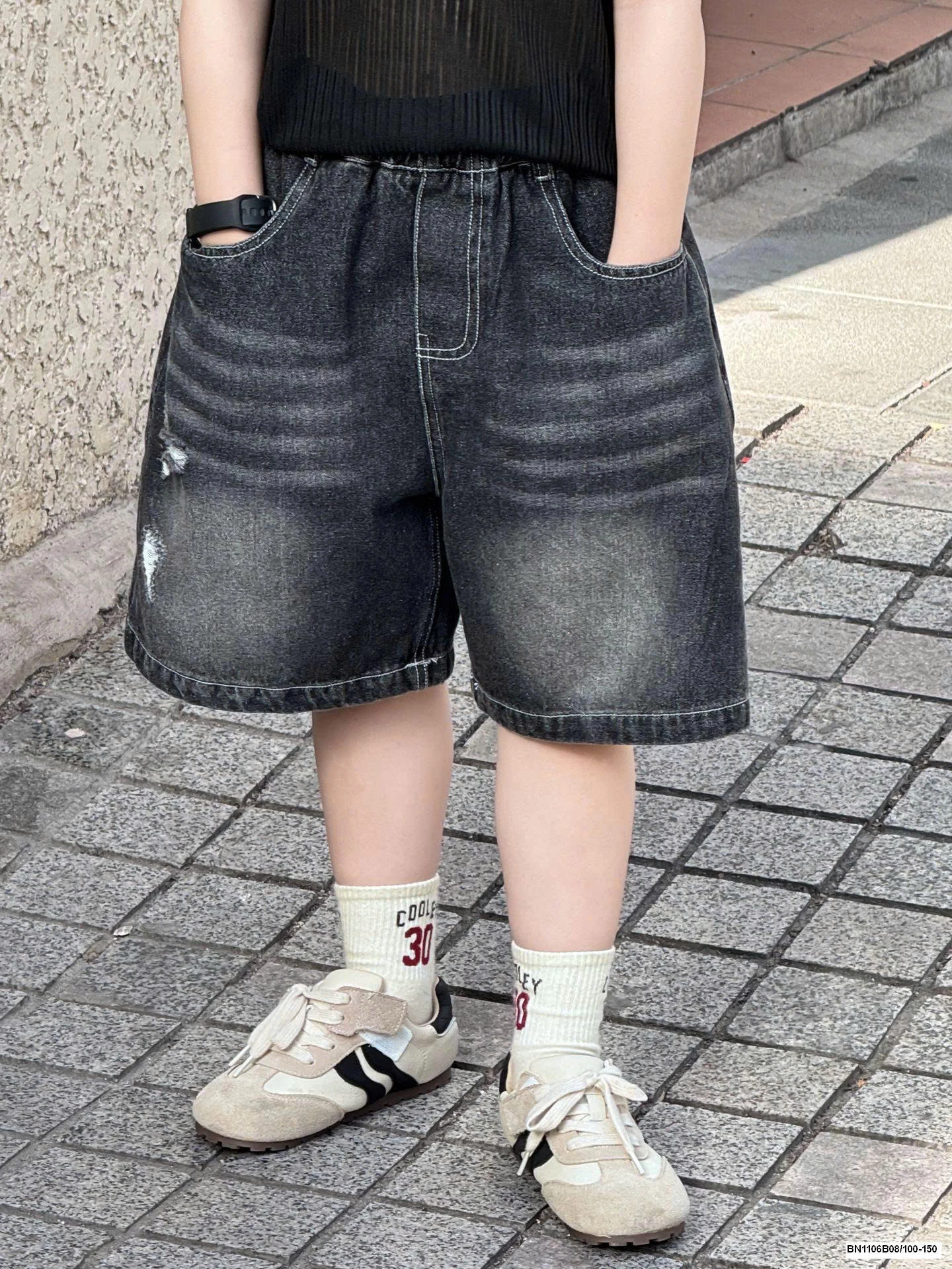 QUẦN SHORT JEAN ĐEN BÉ TRAI