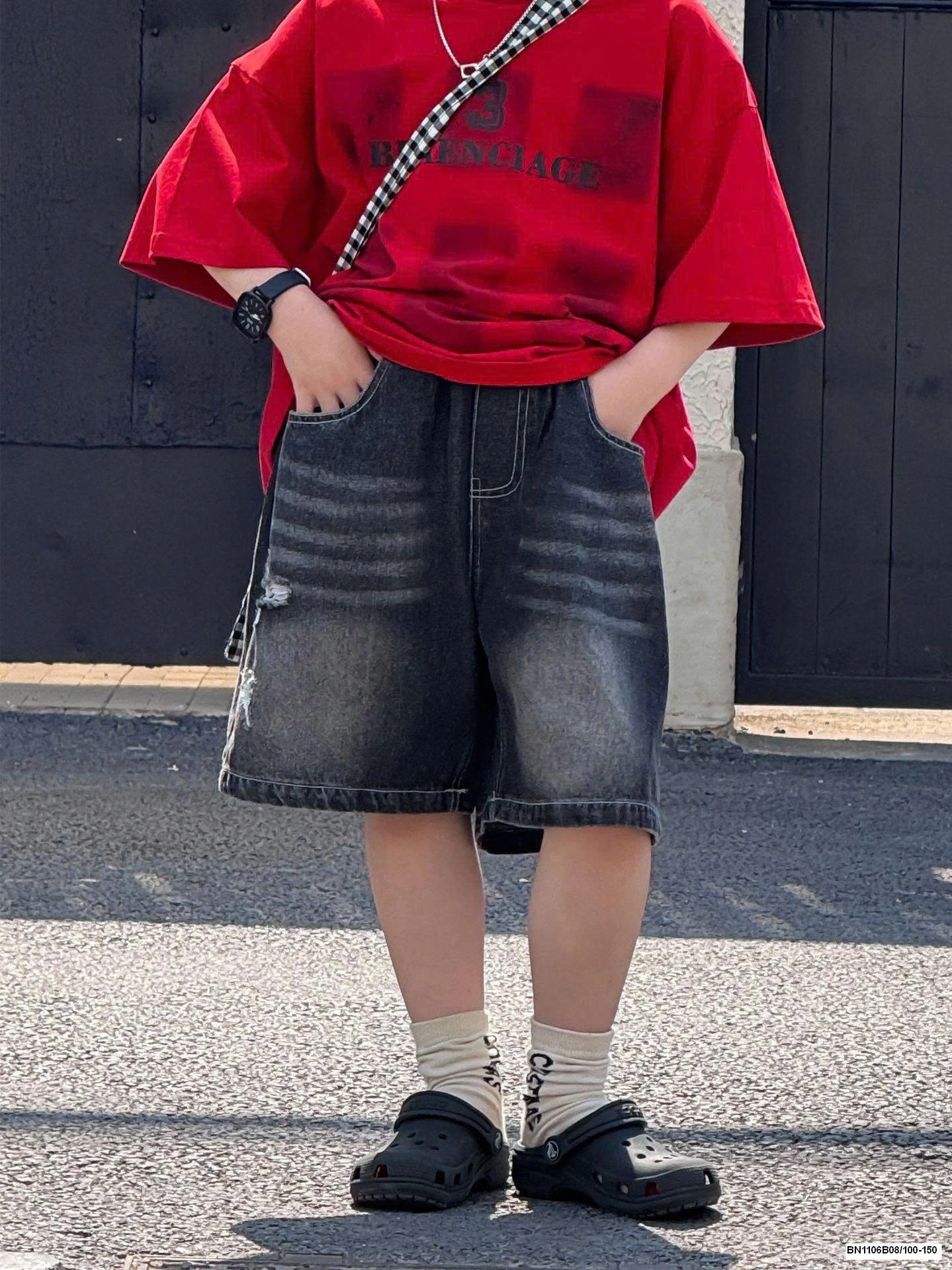 QUẦN SHORT JEAN ĐEN BÉ TRAI