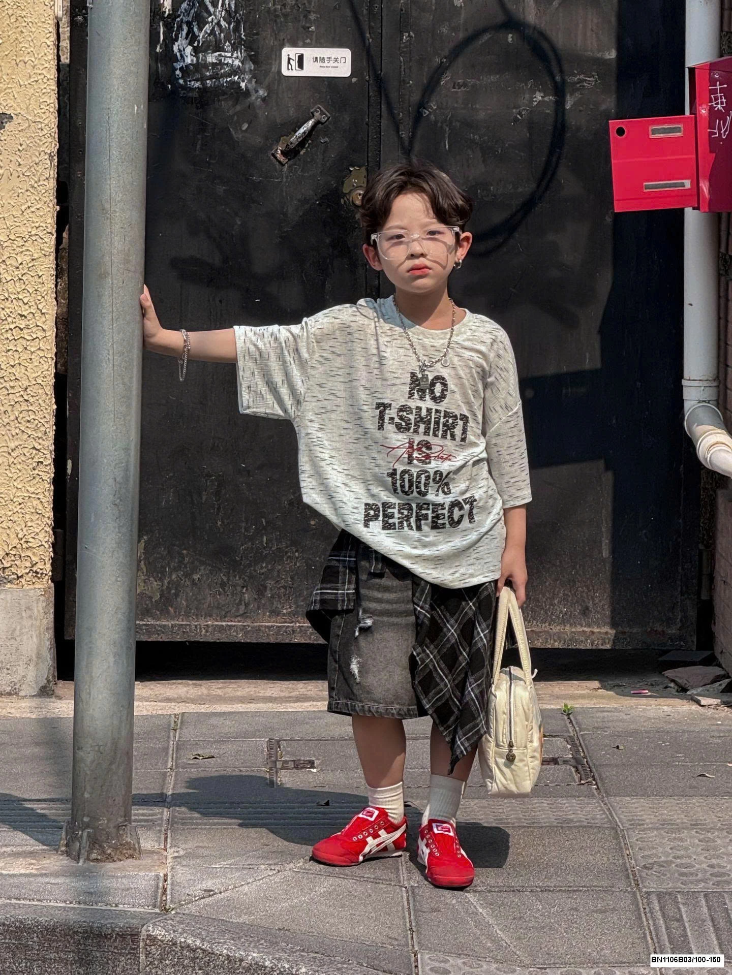 ÁO THUN IN CHỮ NÓTSHIRT