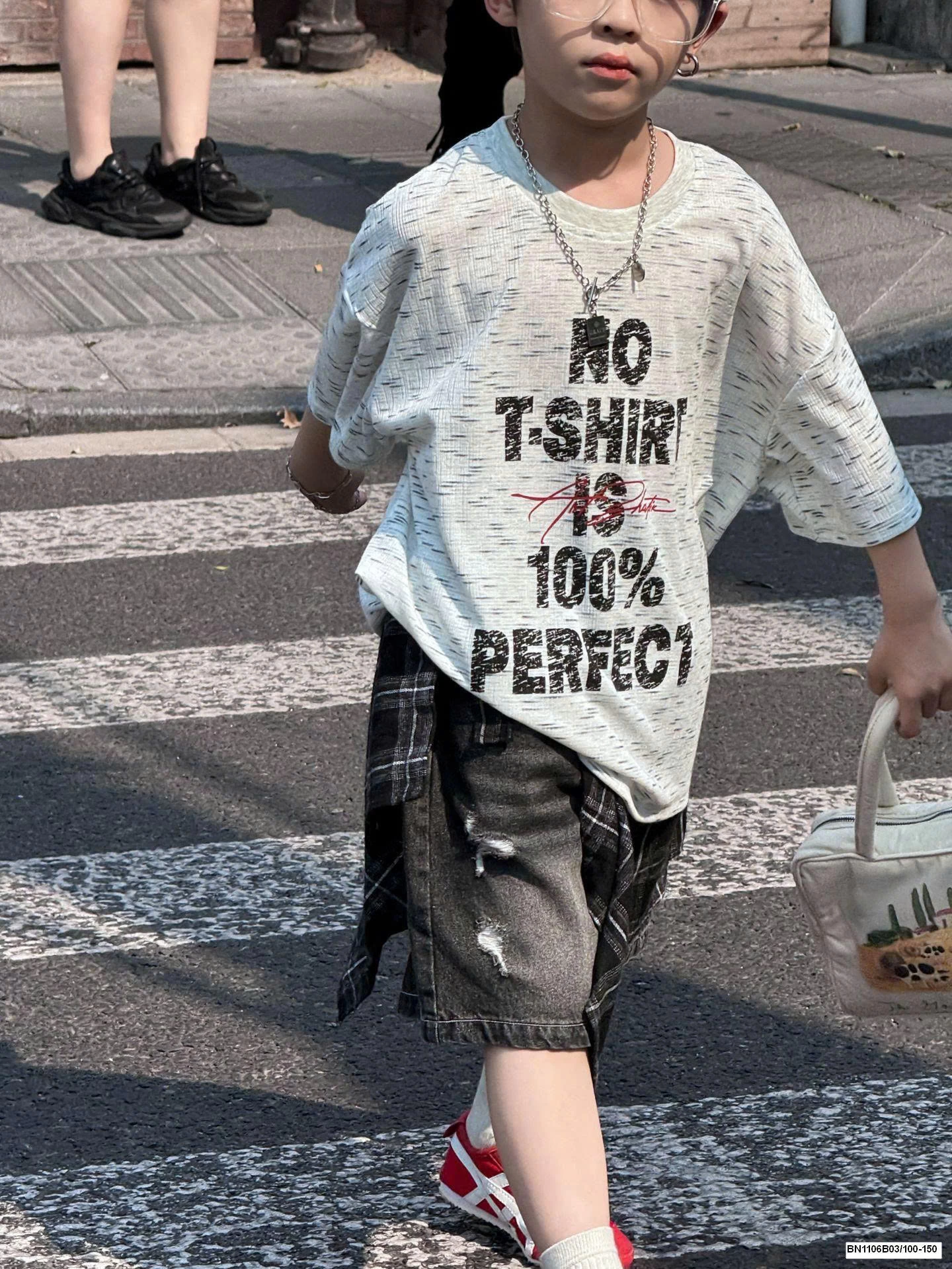 ÁO THUN IN CHỮ NÓTSHIRT