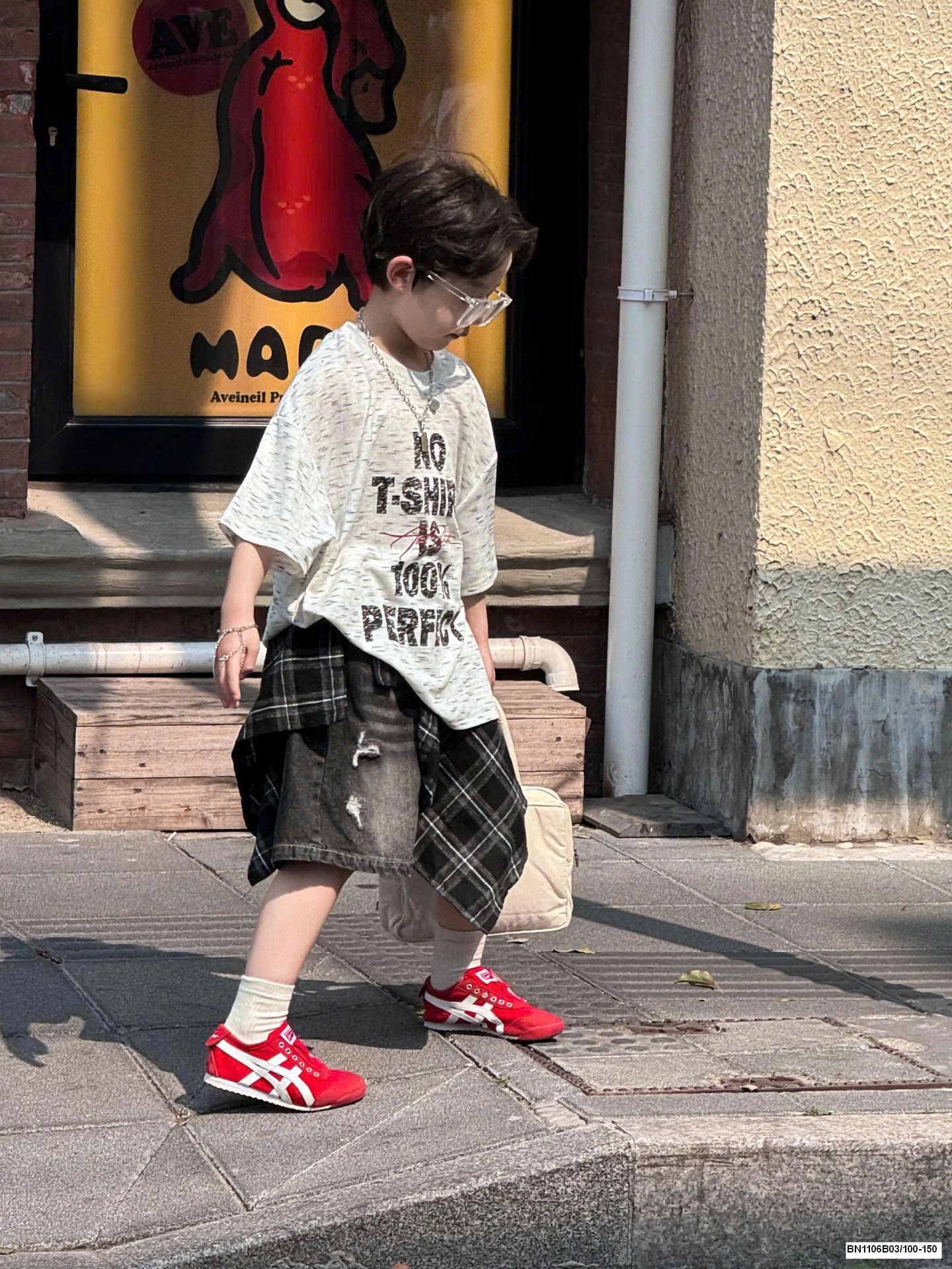 ÁO THUN IN CHỮ NÓTSHIRT