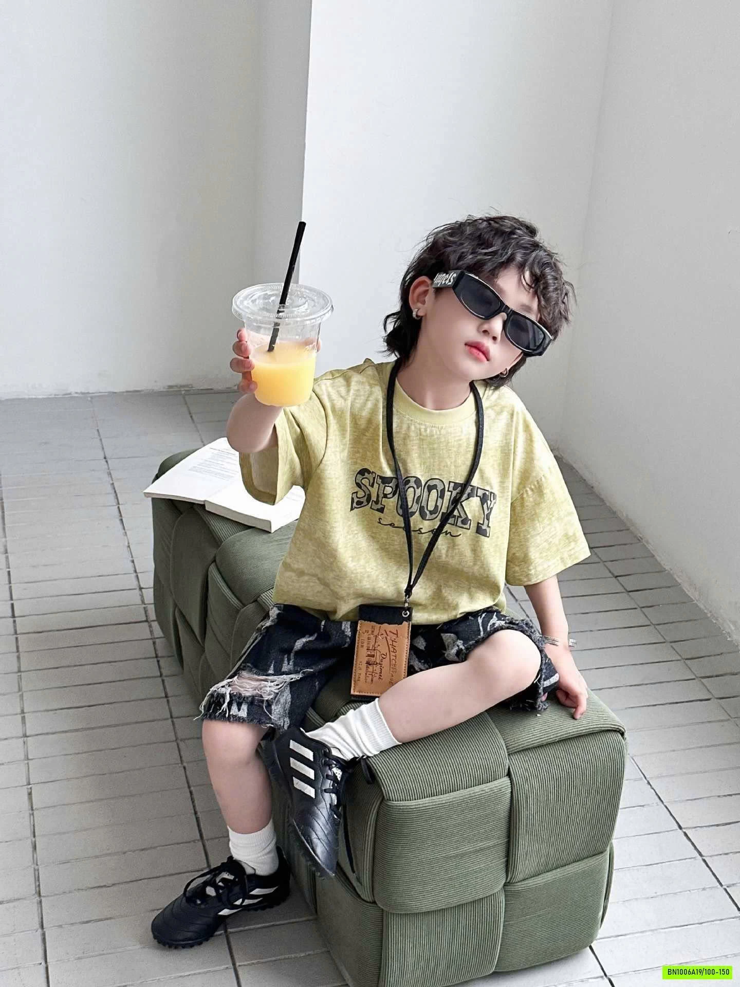 ÁO VÀNG LOANG MIX SHORT JEANS RÁCH