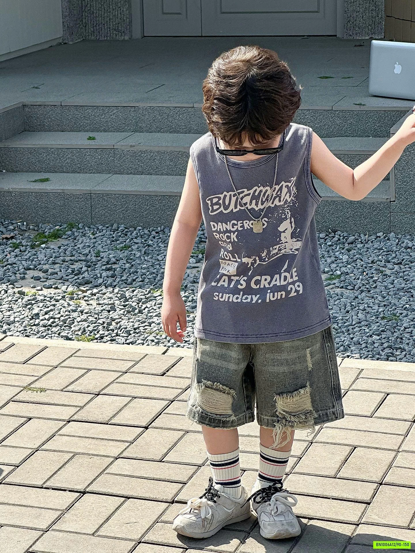 ÁO SÁT NÁCH IN HÌNH BẠC MÀU