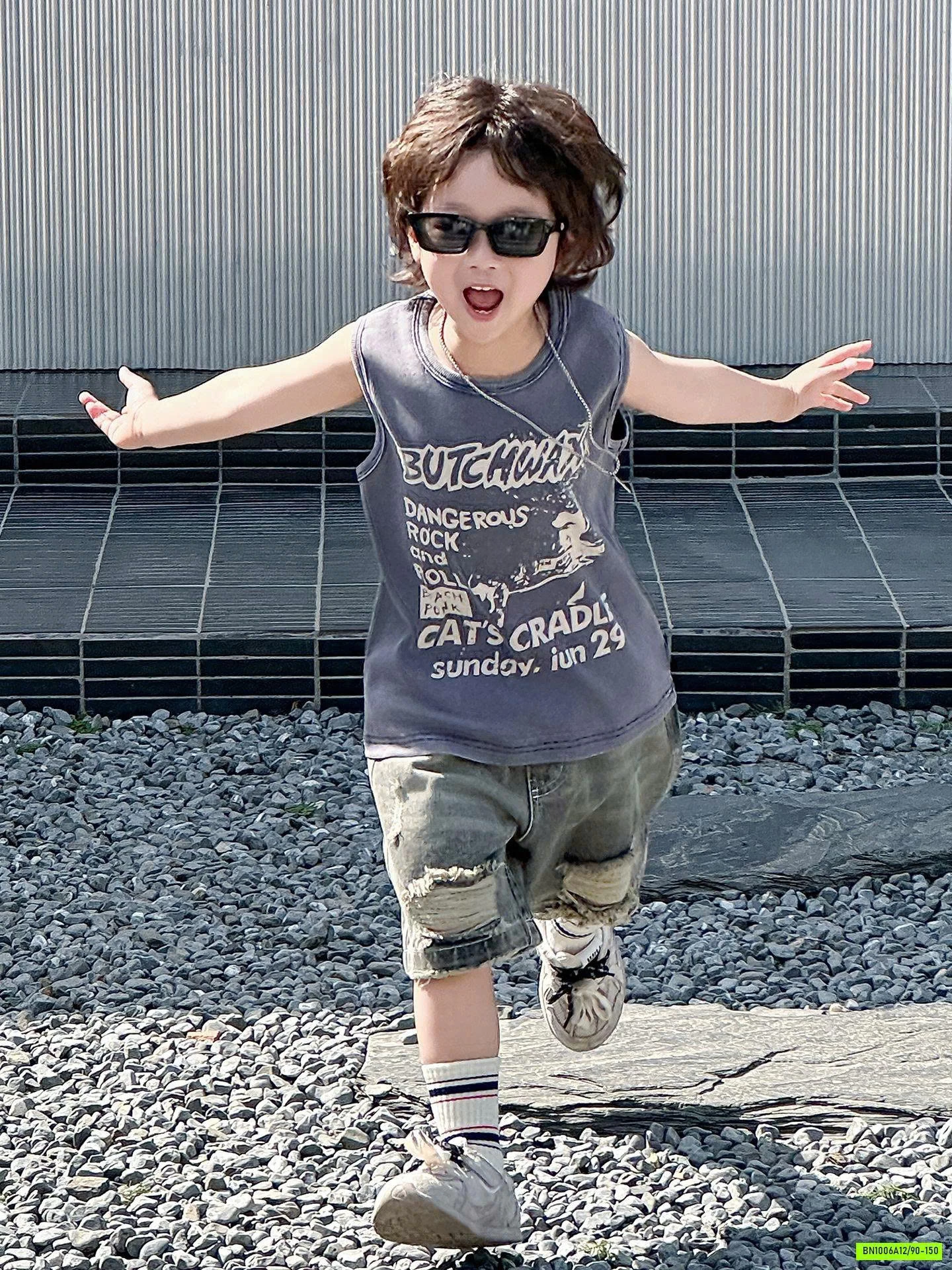 ÁO SÁT NÁCH IN HÌNH BẠC MÀU