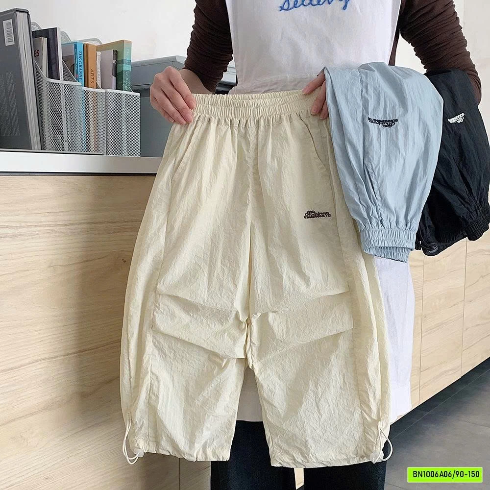 JOGGER GIÓ THÊU CHỮ