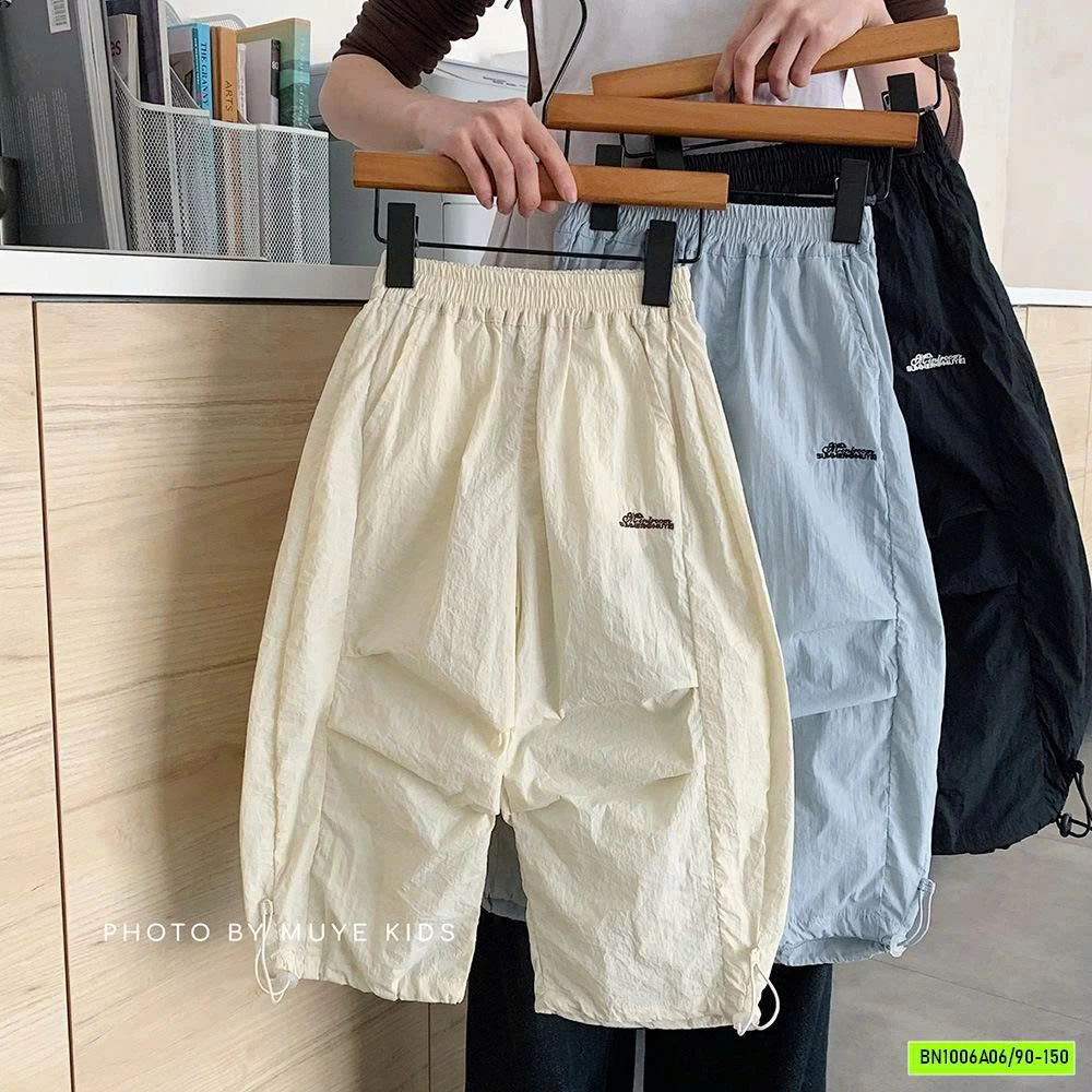 JOGGER GIÓ THÊU CHỮ