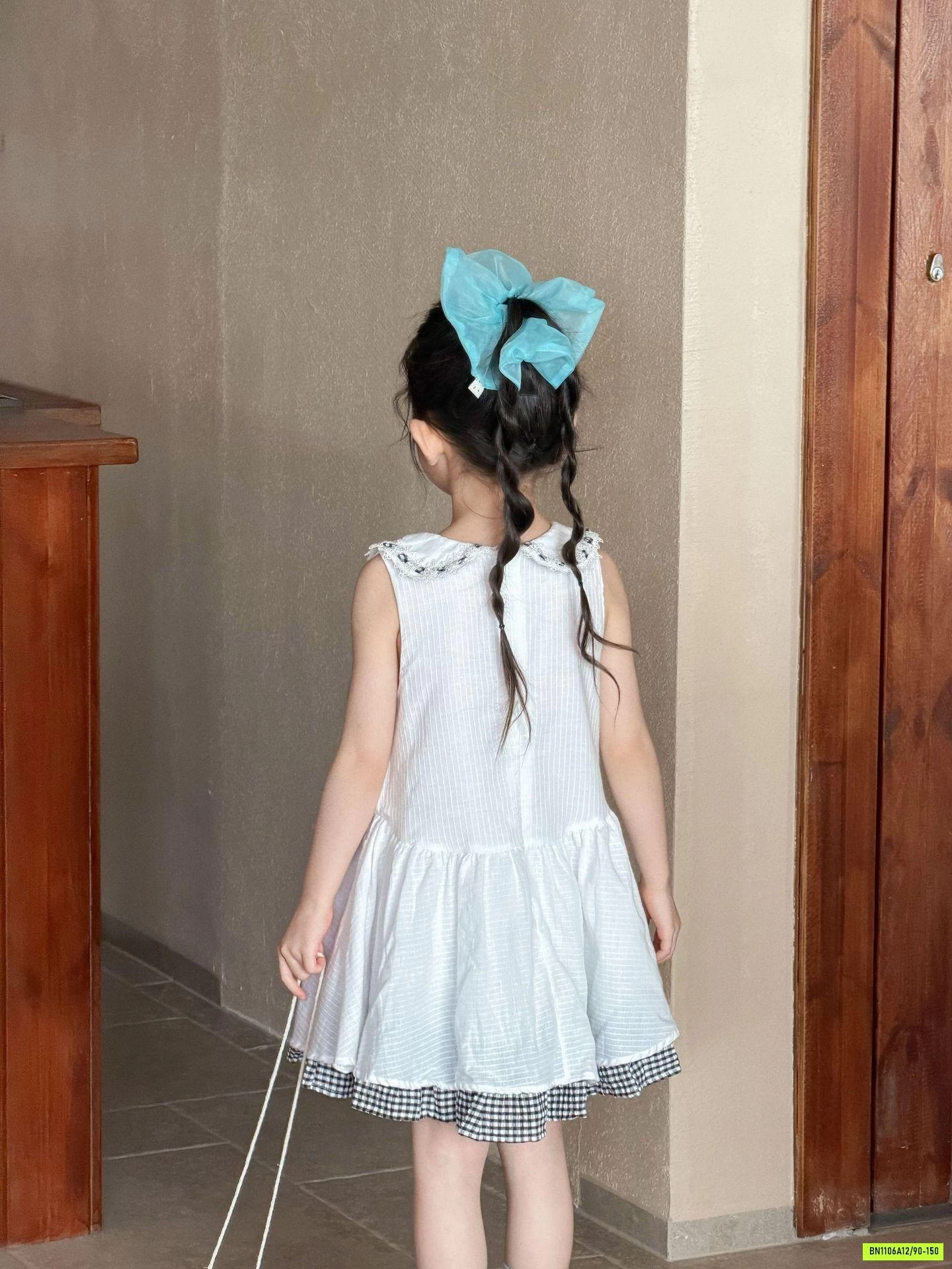 ĐẦM XÒE TRẮNG CỔ SEN TIỂU THƯ