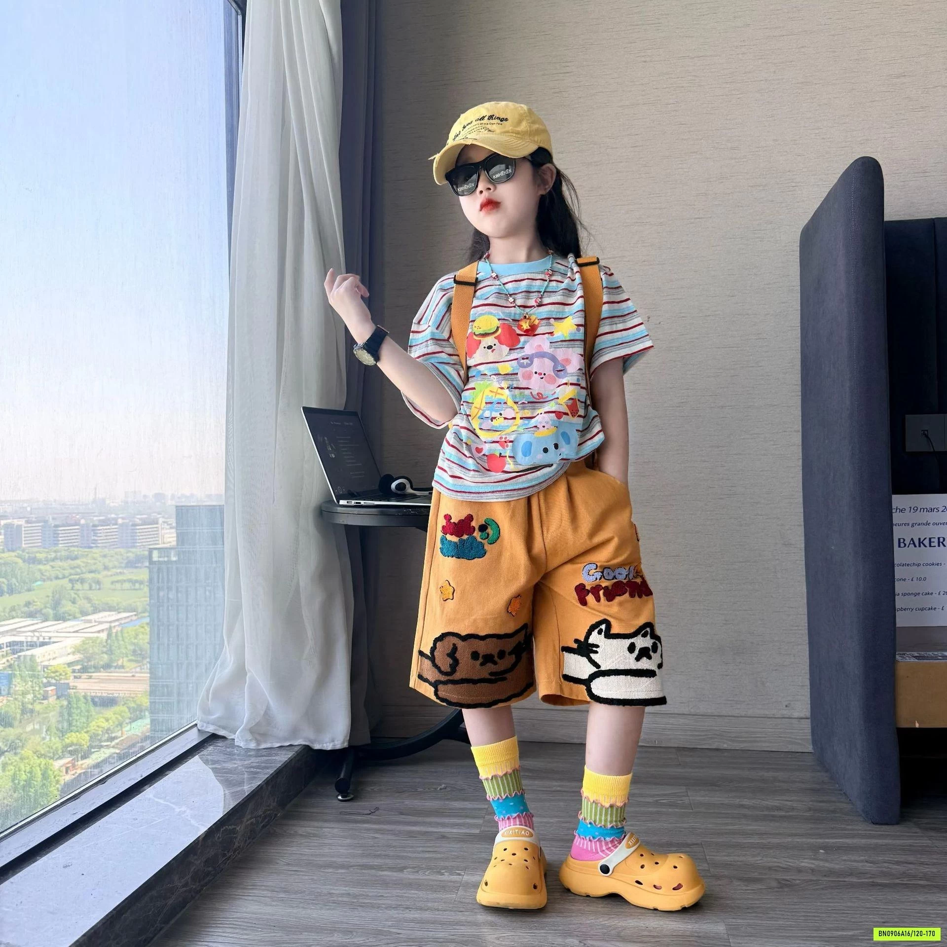 ÁO KẺ SẮC MÀU MIX SHORT VÀNG