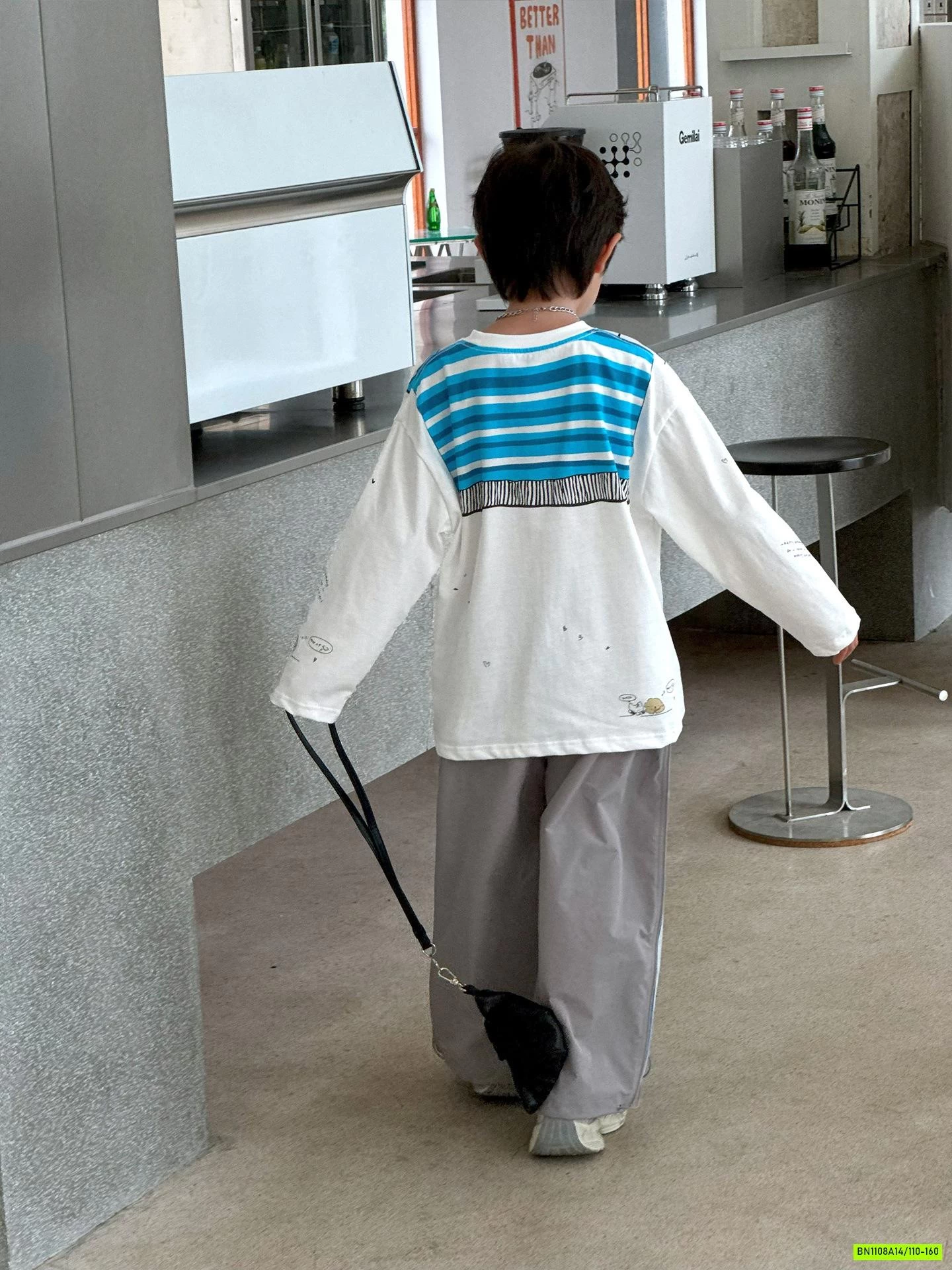 ÁO THUN IN HÌNH GIẢ KHĂN CHOÀNG