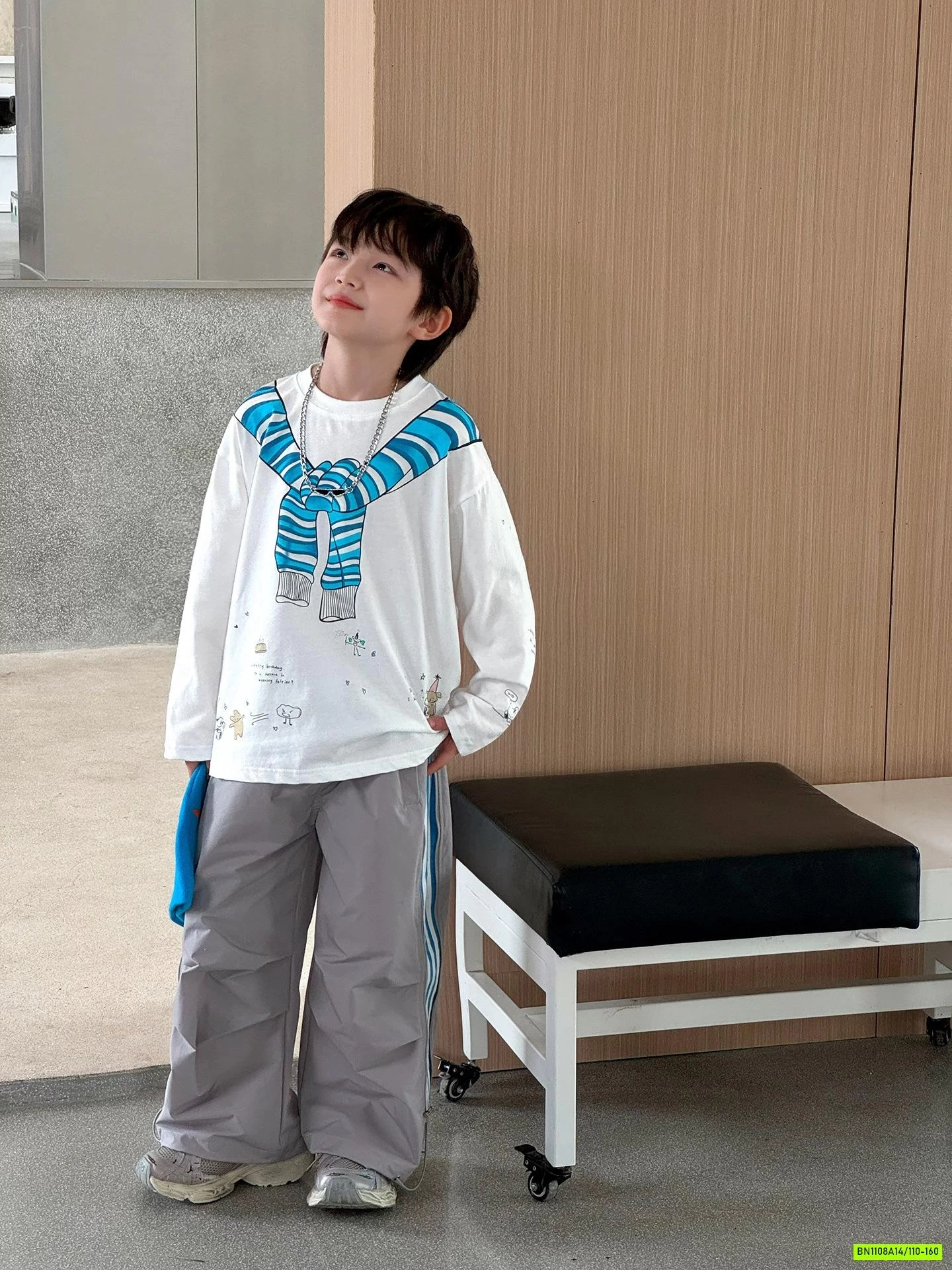 ÁO THUN IN HÌNH GIẢ KHĂN CHOÀNG