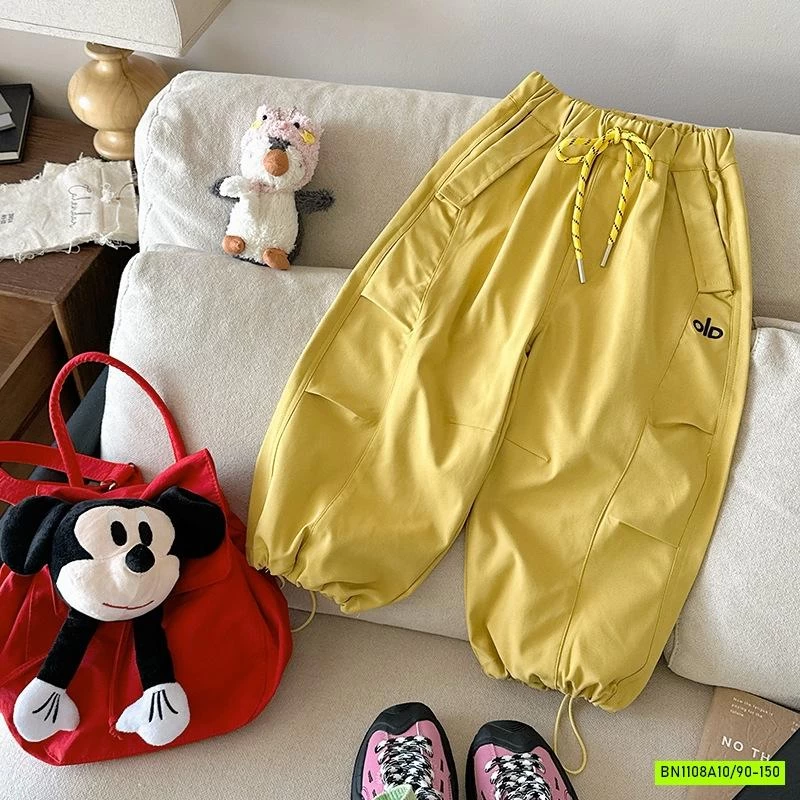 QUẦN BOM THÔ MỀM THÊU CHỮ