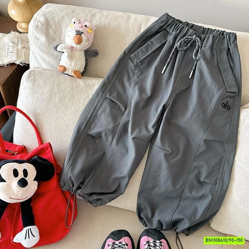 QUẦN BOM THÔ MỀM THÊU CHỮ