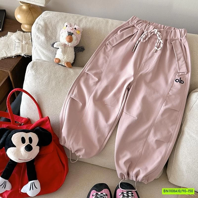 QUẦN BOM THÔ MỀM THÊU CHỮ