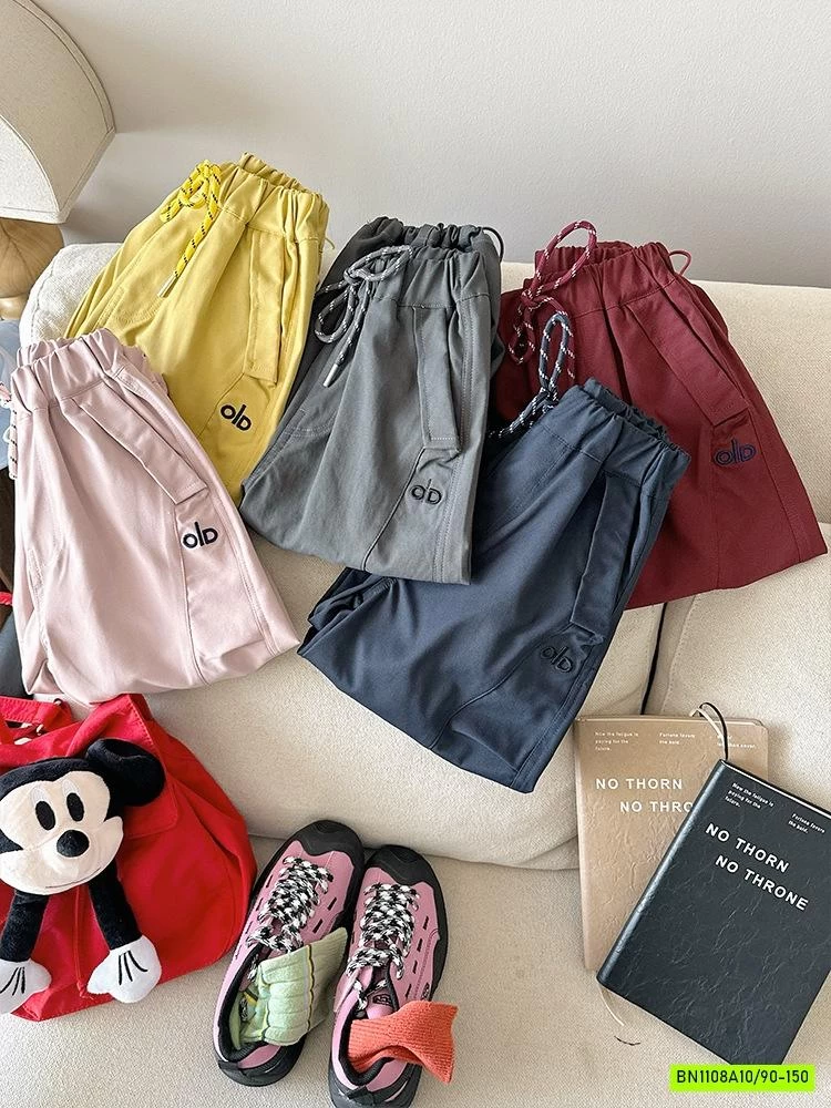 QUẦN BOM THÔ MỀM THÊU CHỮ