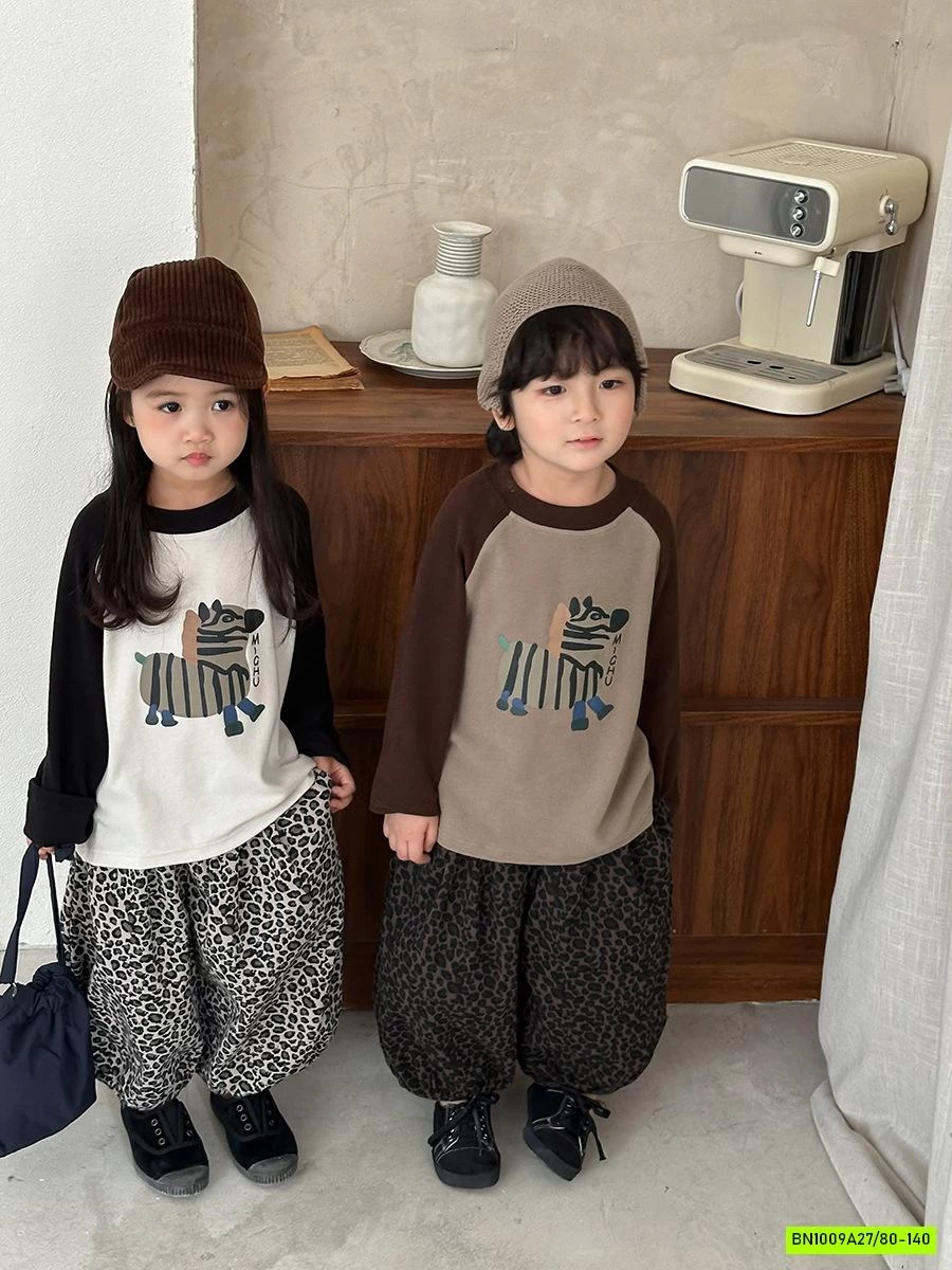 ÁO PHỐI MÀU TAY MIX QUẦN BOM