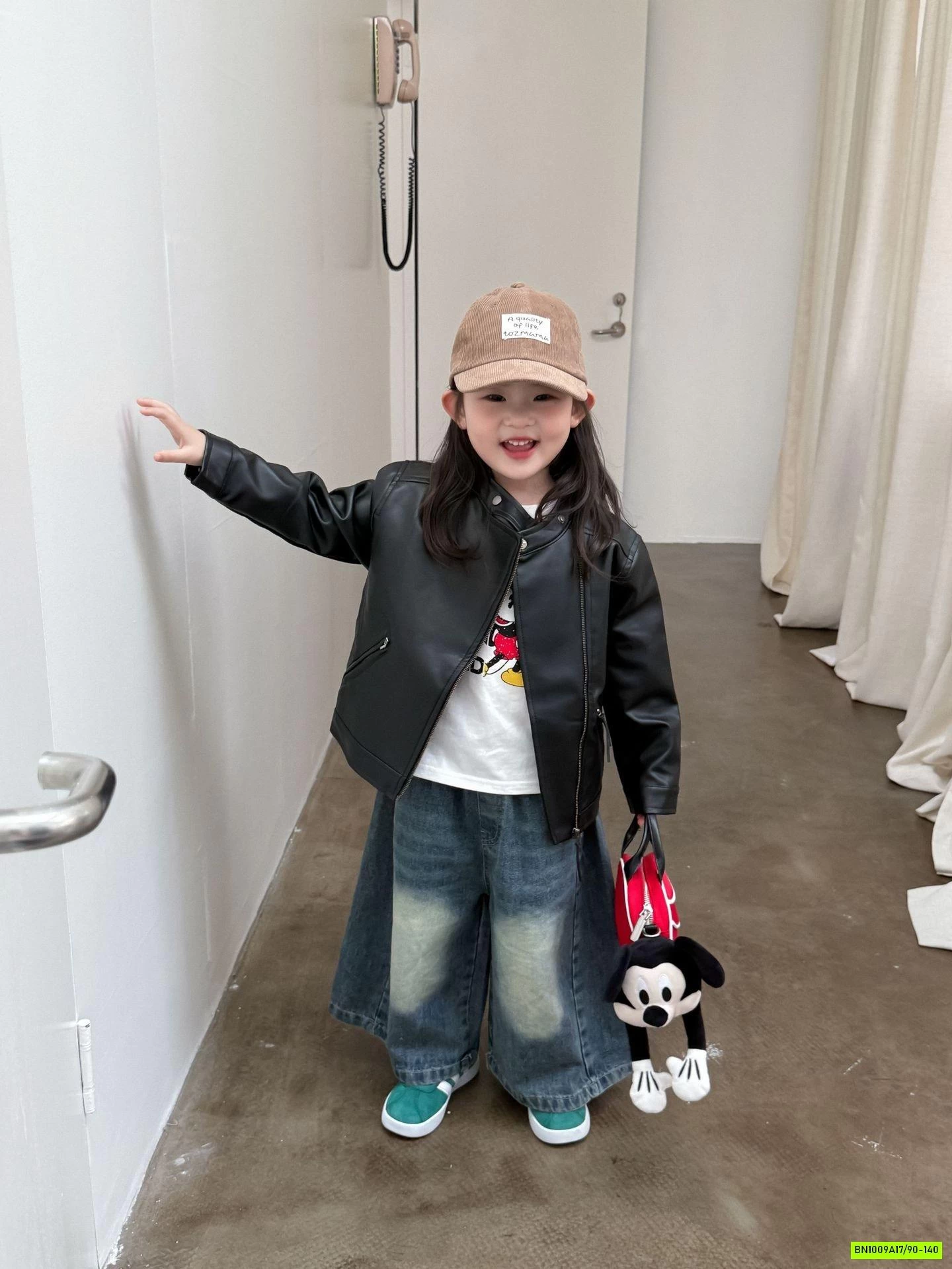 KHOÁC DA KHÓA CHÉO MIX JEANS ỐNG RỘNG