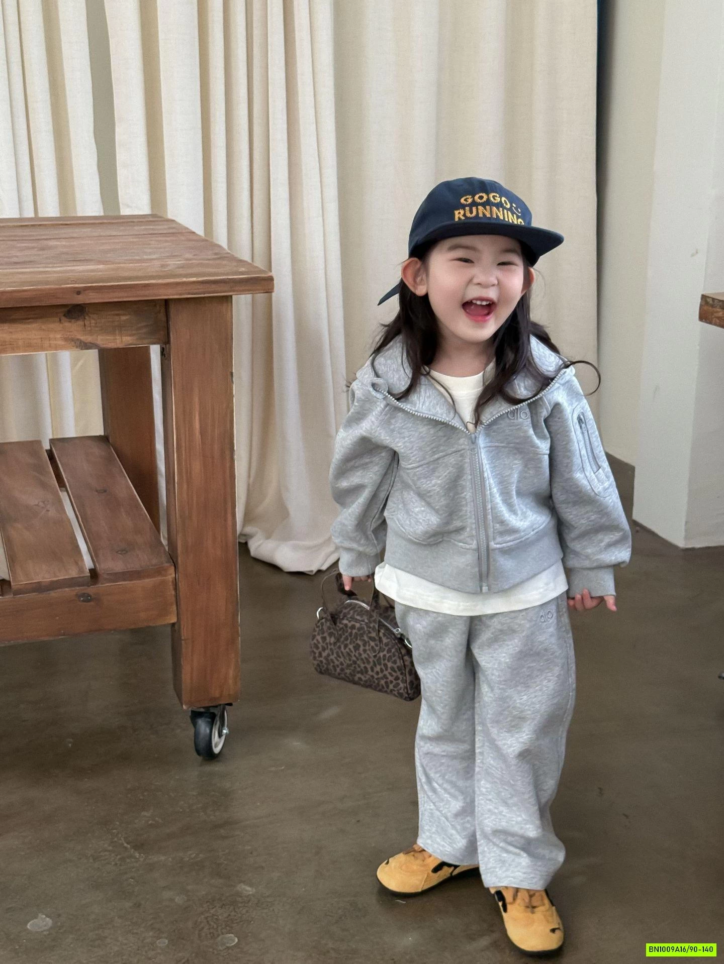 SÉT BỘ ÁO KHOÁC LIỀN MŨ XÁM