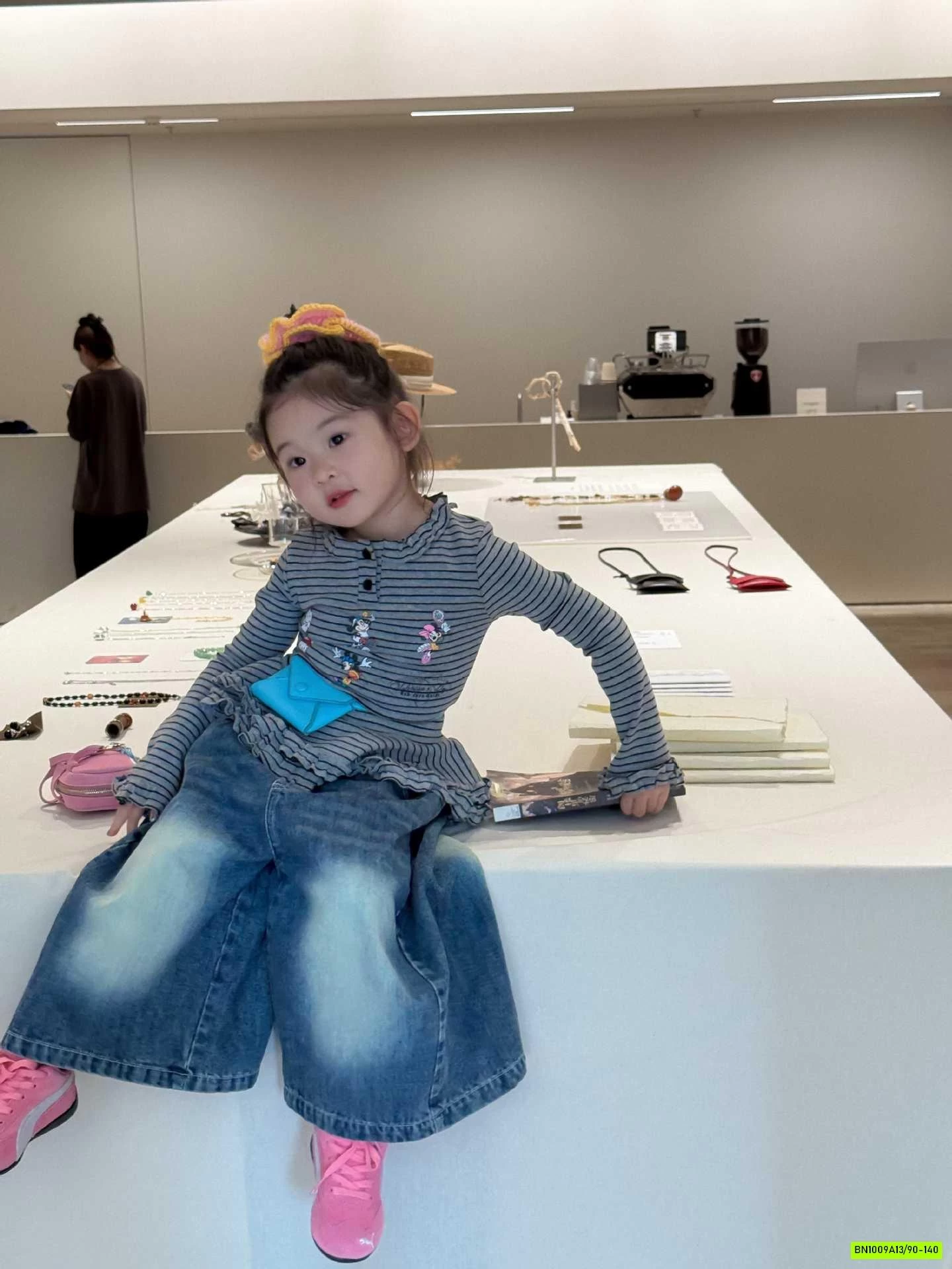 ÁO KẺ VIỀN BÈO MIX JEANS ỐNG RỘNG