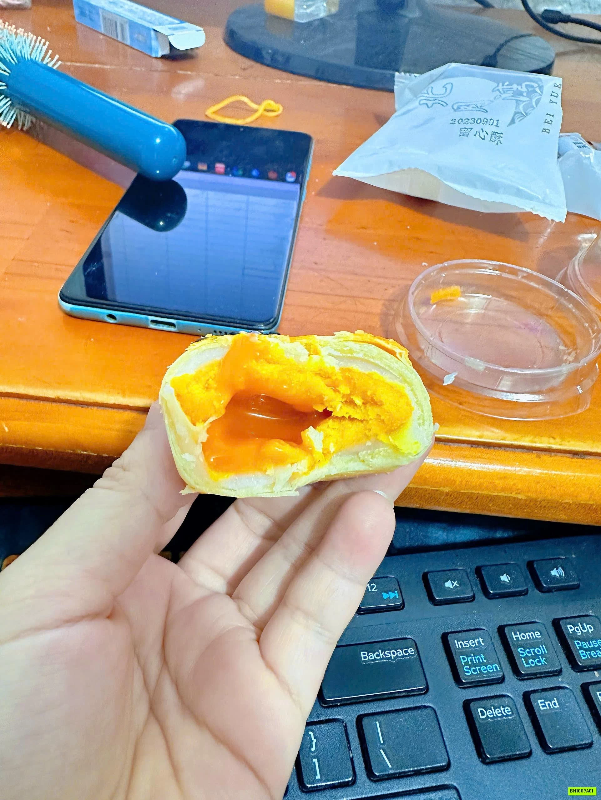 BÁNH TRỨNG CHẢY LIU XIN SU