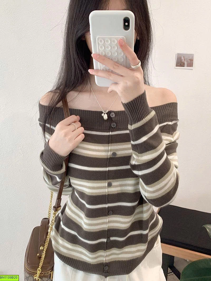 ÁO LEN KẺ NGANG TRỄ VAI