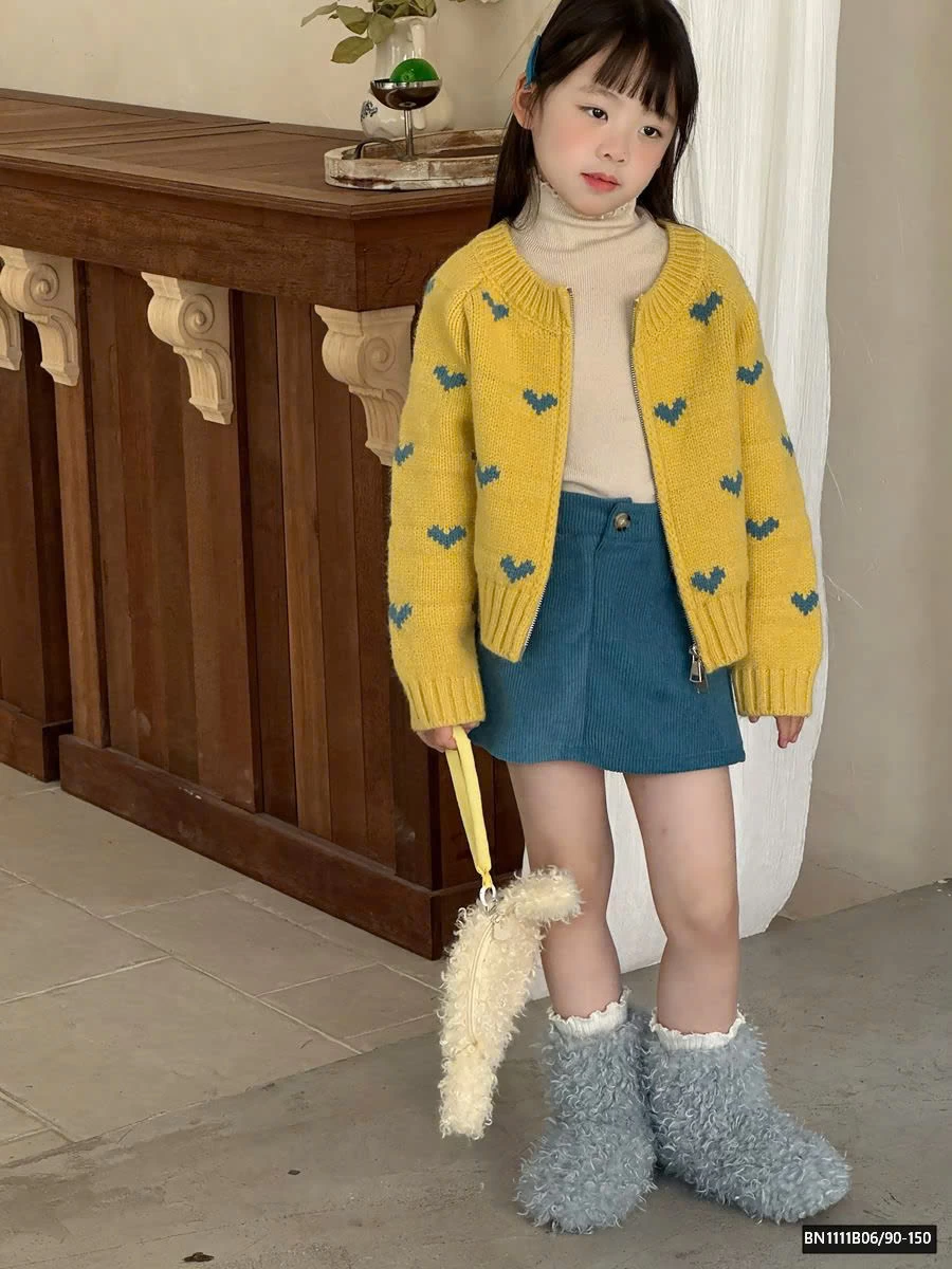 ÁO KHOÁC LEN VÀNG TRÁI TIM