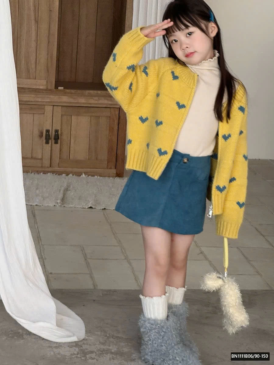 ÁO KHOÁC LEN VÀNG TRÁI TIM