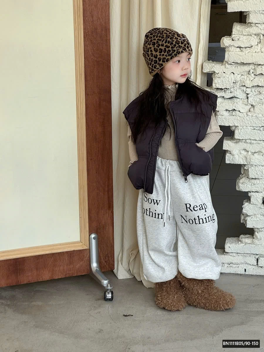 QUẦN NỈ DÁNG RỘNG IN CHỮ