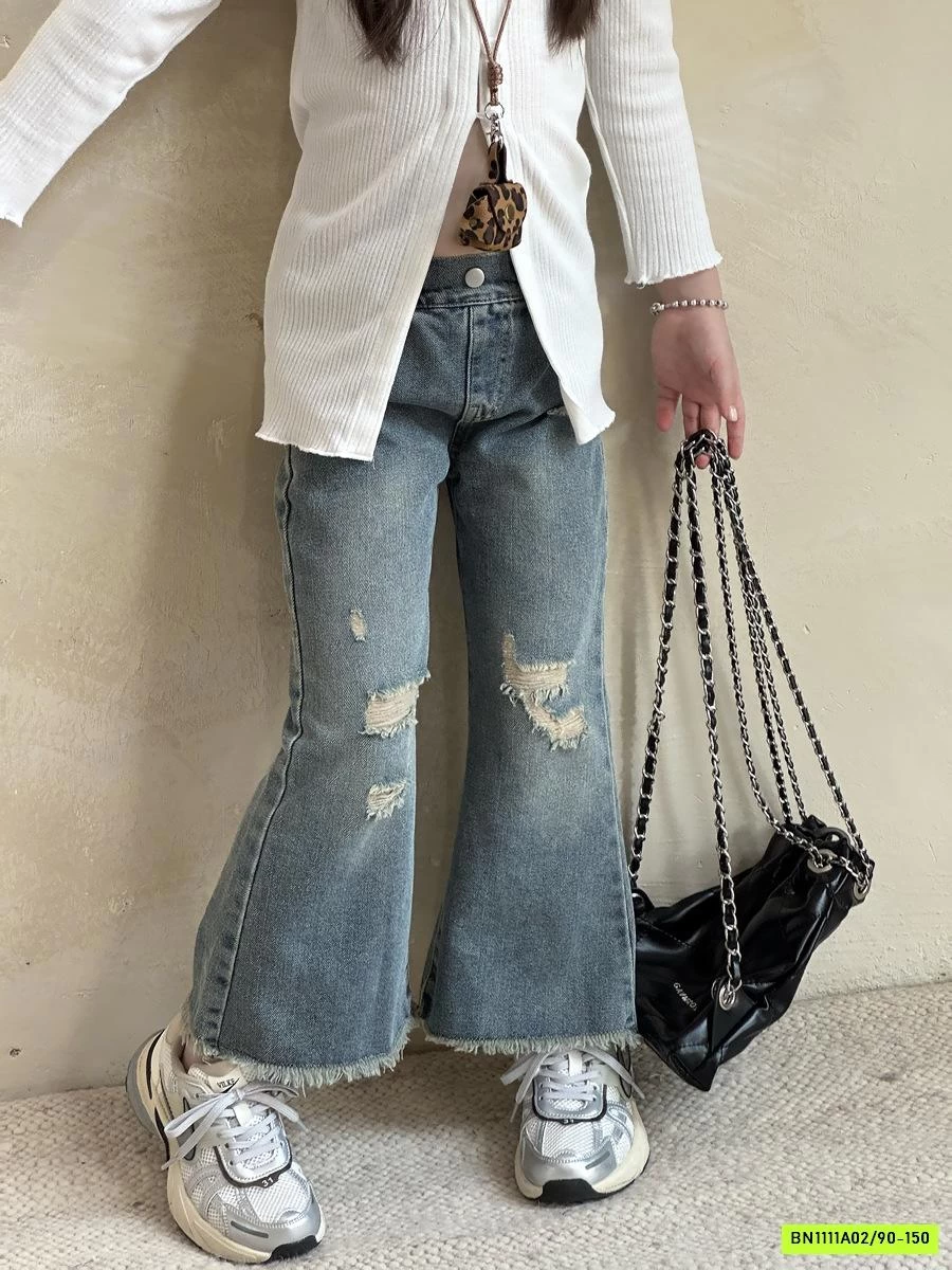 JEANS LOE TỦ GẤU RÁCH GỐI