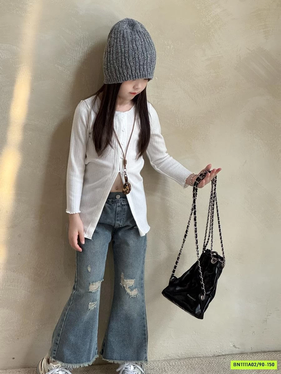 JEANS LOE TỦ GẤU RÁCH GỐI