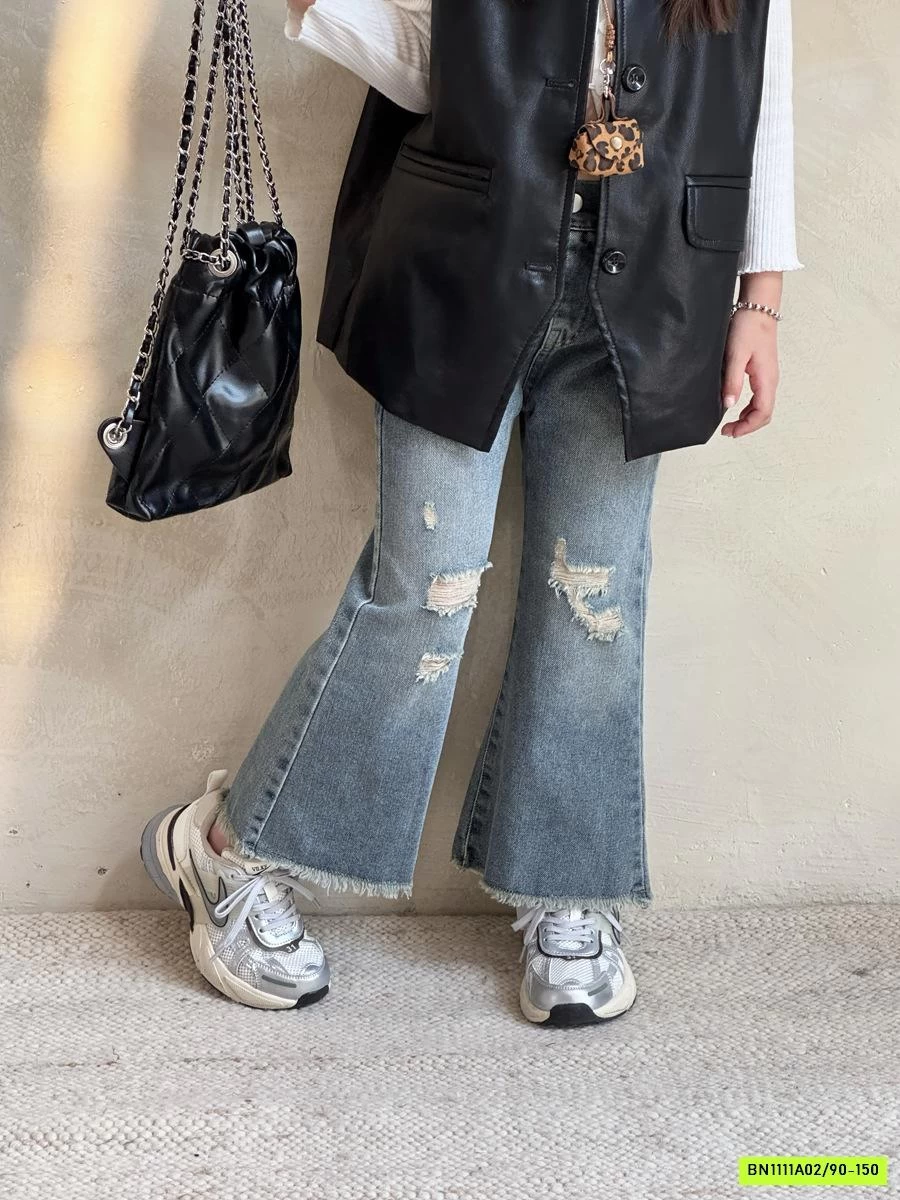 JEANS LOE TỦ GẤU RÁCH GỐI