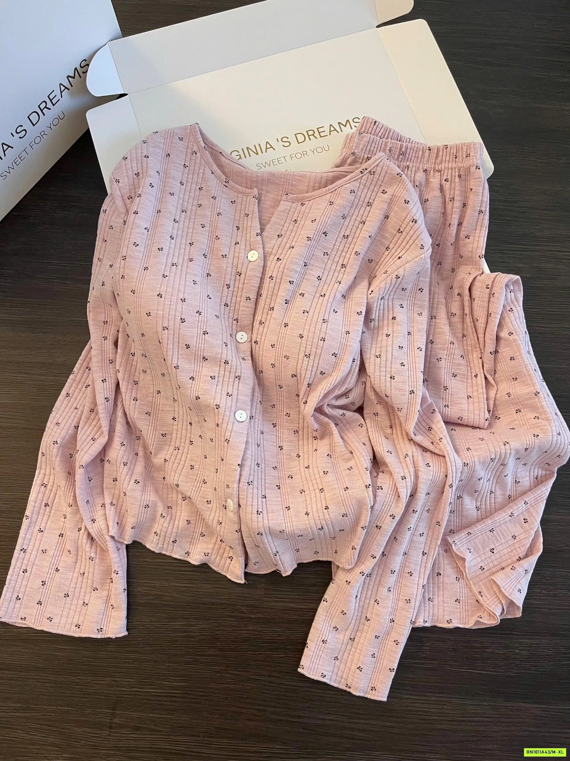 BỘ NGỦ HOA NHÍ COTTON KÈM BRA