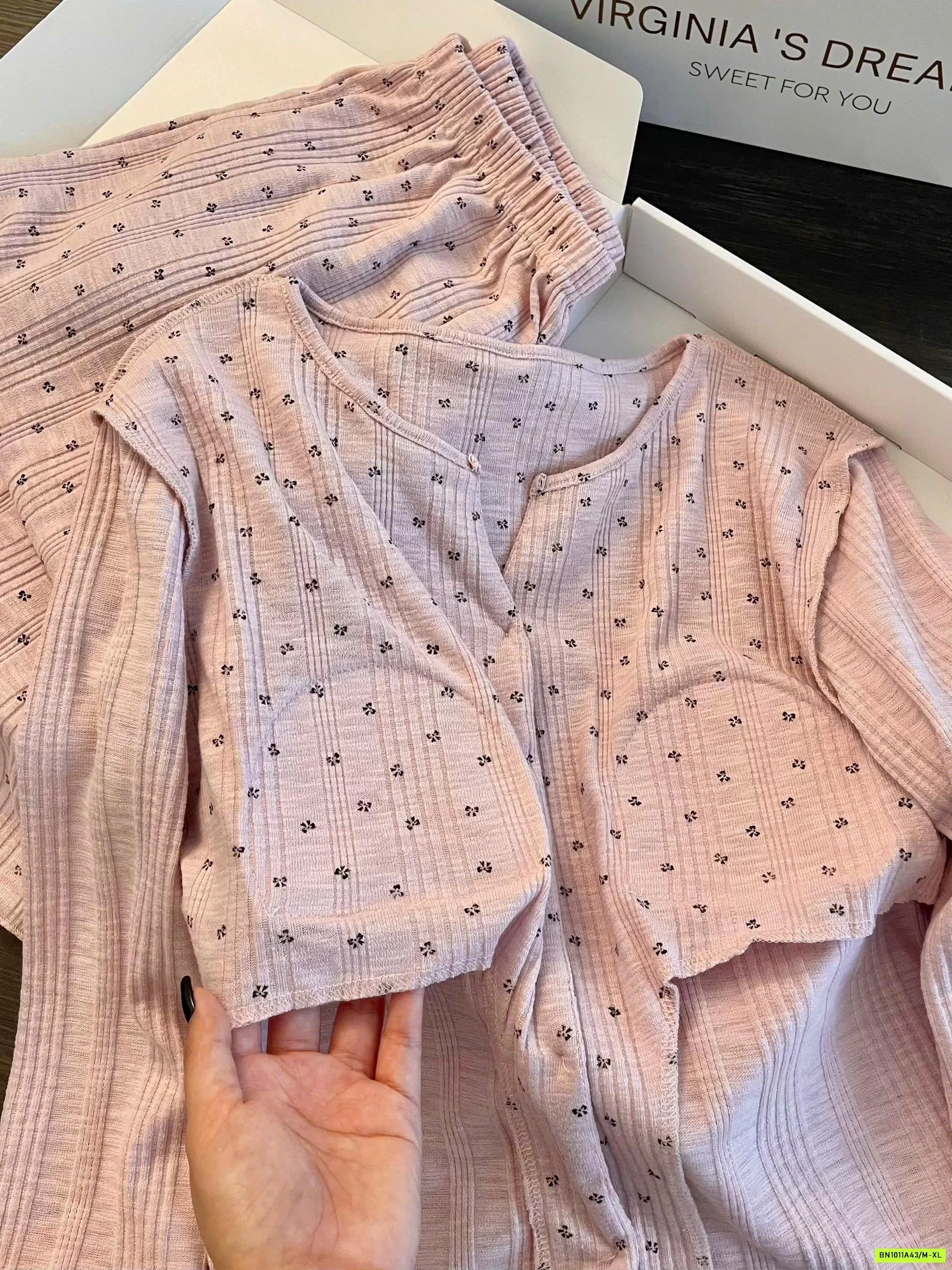 BỘ NGỦ HOA NHÍ COTTON KÈM BRA