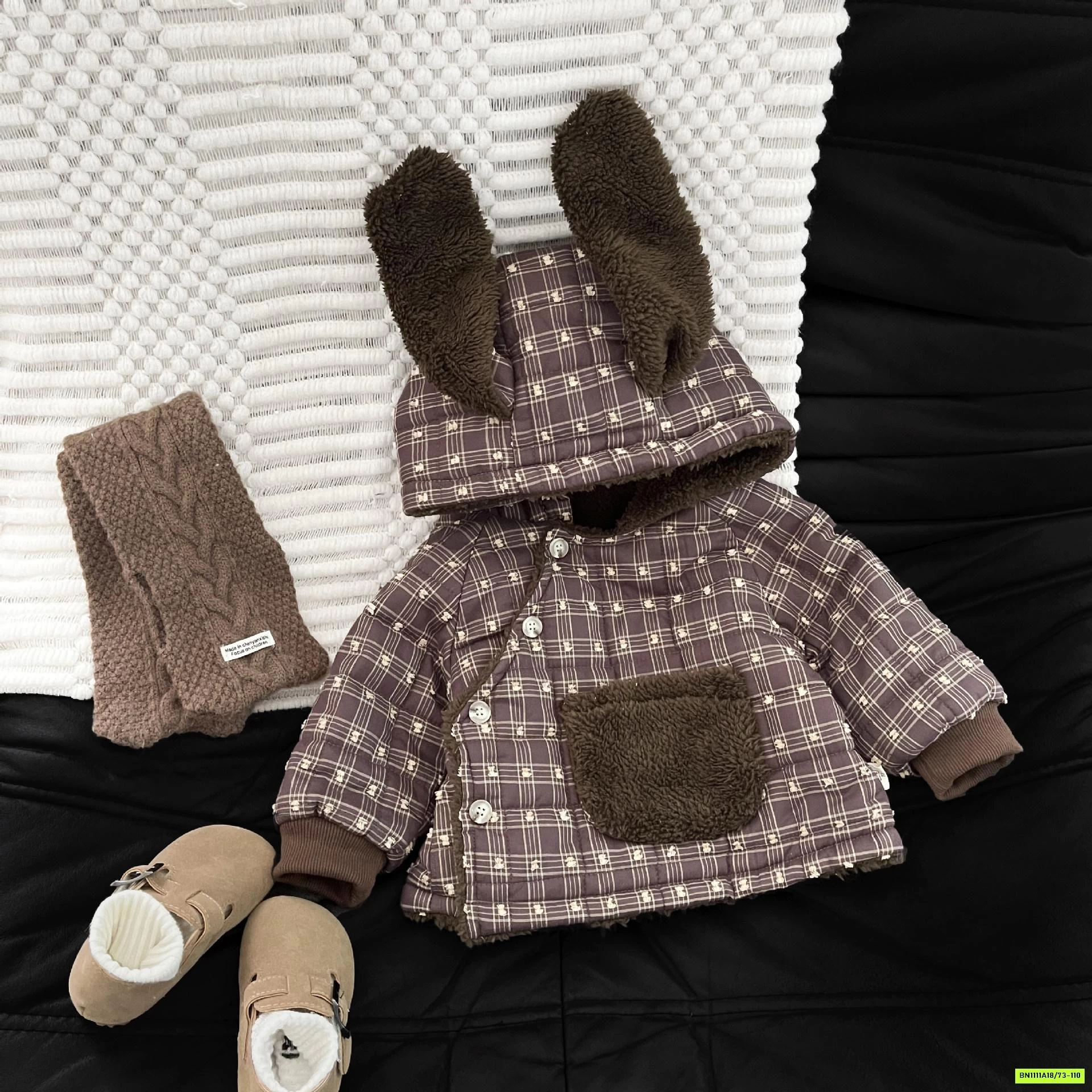 KHOÁC TAI THỎ LÓT LÔNG CỪU