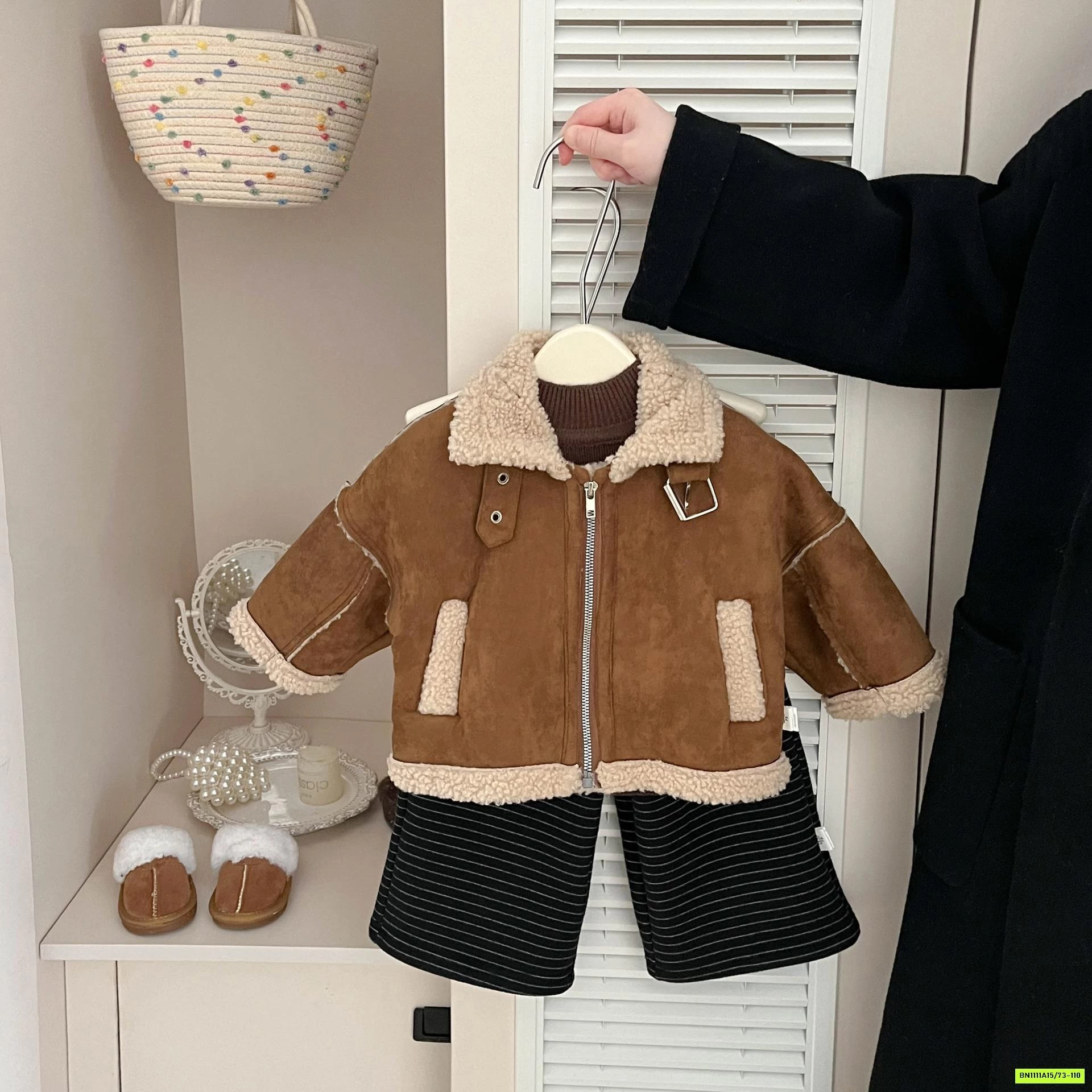 KHOÁC DA LỘN LÔNG CỪU SZ NHÍ