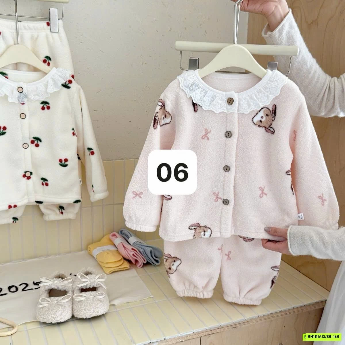 PIZAMA NỈ BÔNG HỌA TIẾT