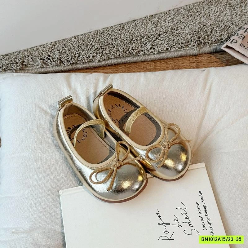 GIÀY BÚP BÊ GẮN NƠ