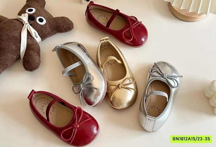 GIÀY BÚP BÊ GẮN NƠ