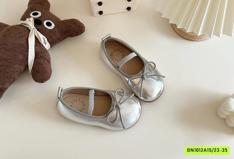 GIÀY BÚP BÊ GẮN NƠ