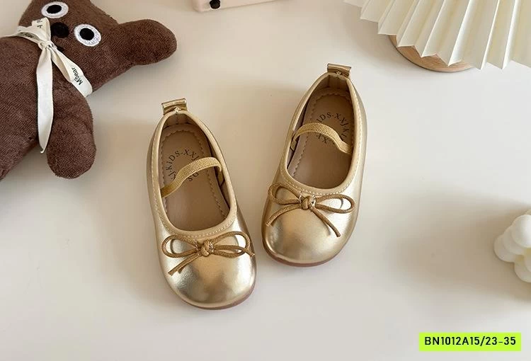 GIÀY BÚP BÊ GẮN NƠ