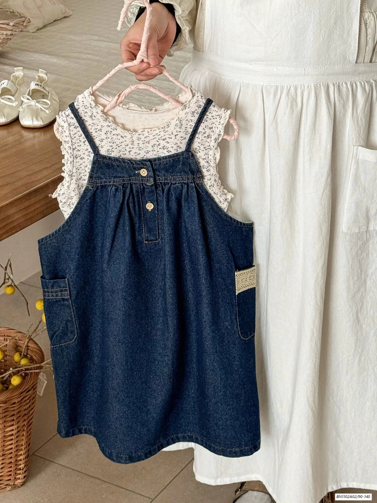 ĐẦM JEANS 2 DÂY MIX ÁO HOA