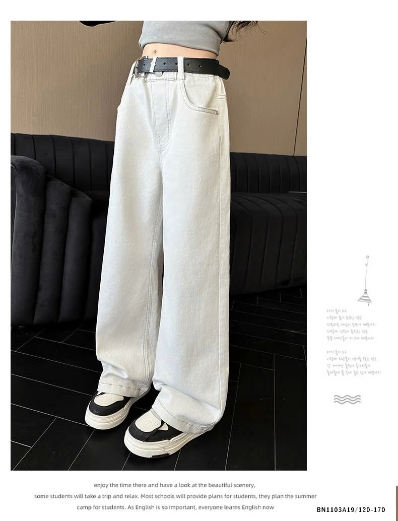 JEANS SUÔNG THÊU TRAI TIM TÚI