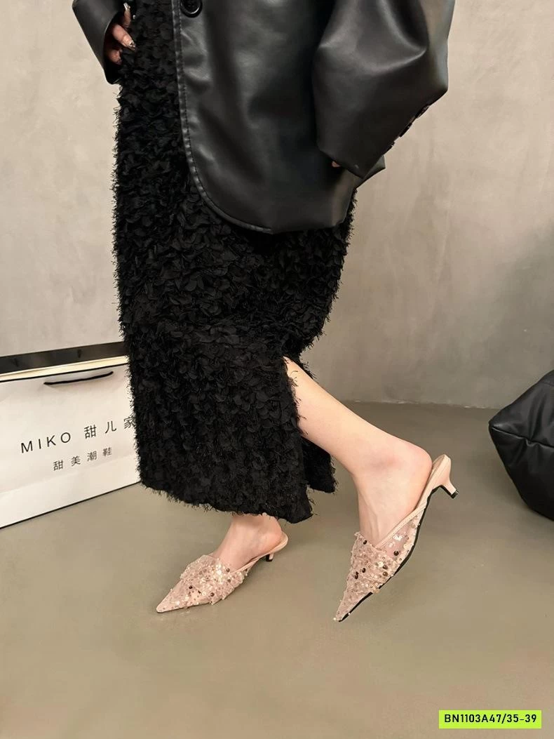 SỤC MŨI NHỌN ĐÍNH CƯỜM