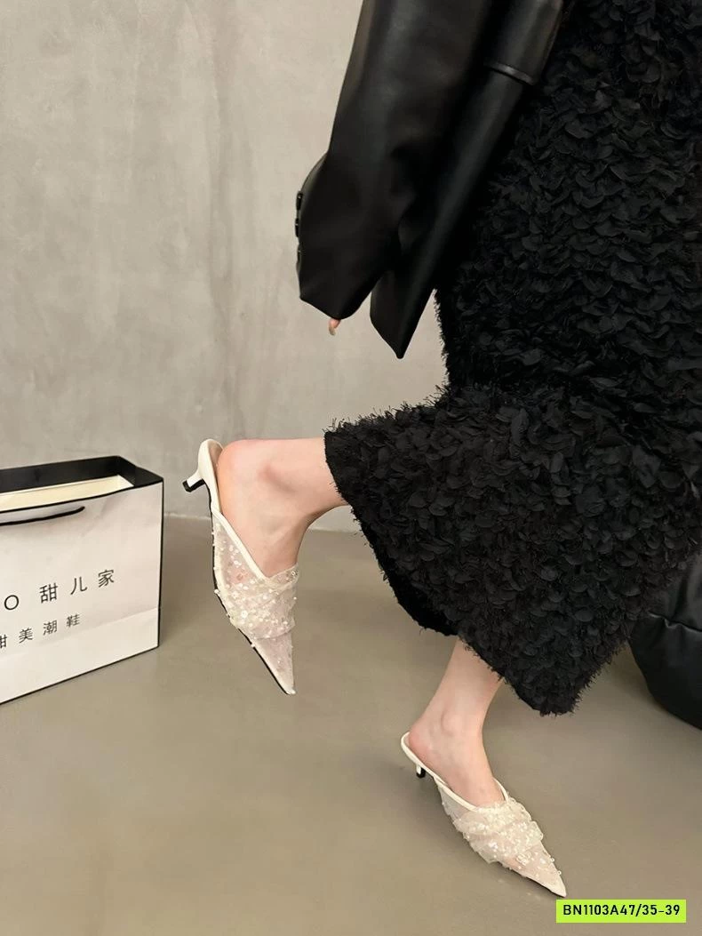 SỤC MŨI NHỌN ĐÍNH CƯỜM