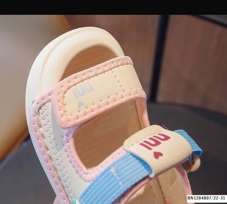 SANDAL HỌC SINH QUAI DÁN