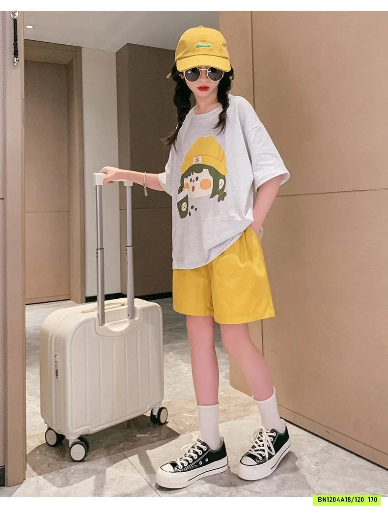 BỘ CÔ GÁI SHORT VÀNG