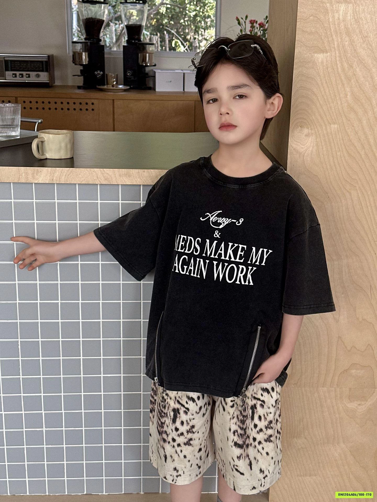 ÁO THUN ĐEN BẠC MÀU IN CHỮ HANYA