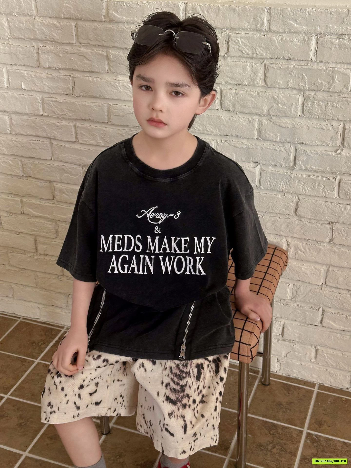 ÁO THUN ĐEN BẠC MÀU IN CHỮ HANYA