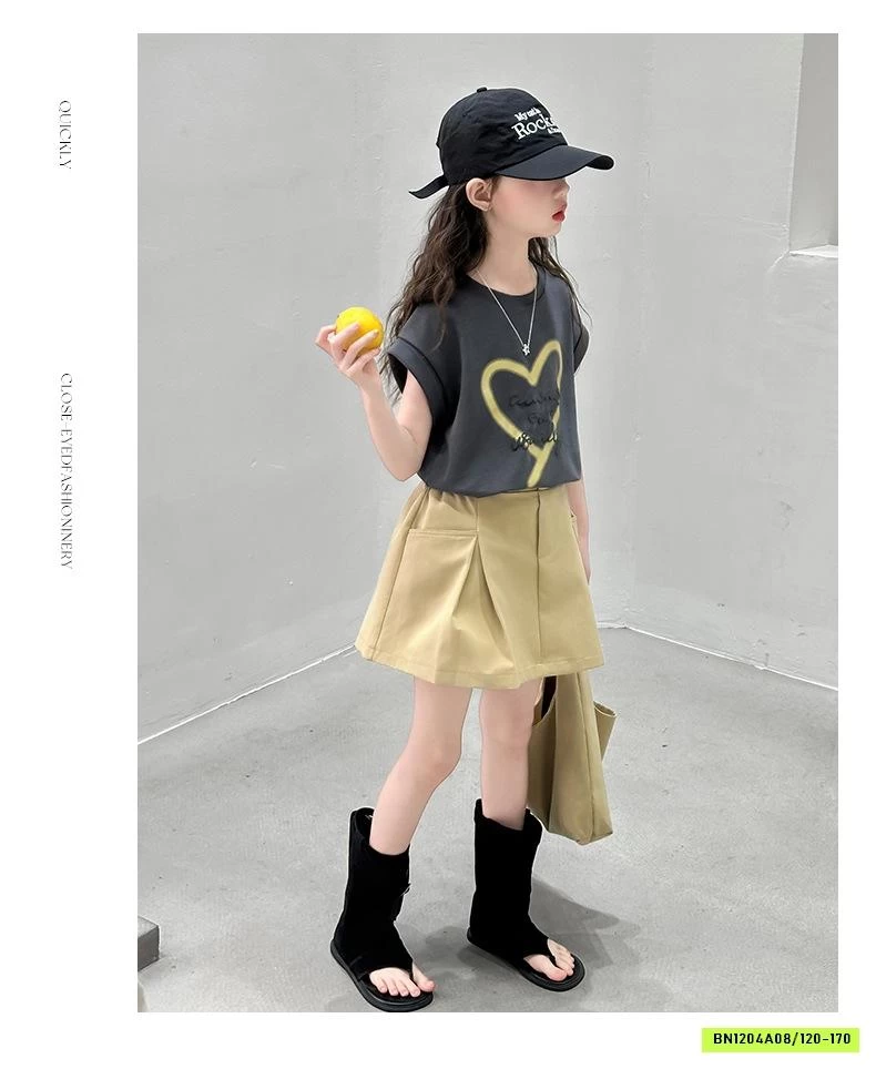 TANKTOP TRÁI TIM MIX CHÂN VÁY KAKI