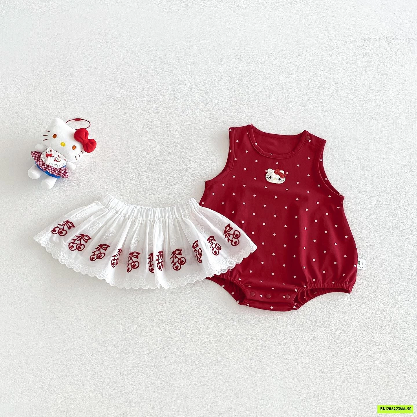 ROMPER ĐỎ KÈM CHÂN VÁY KITTY